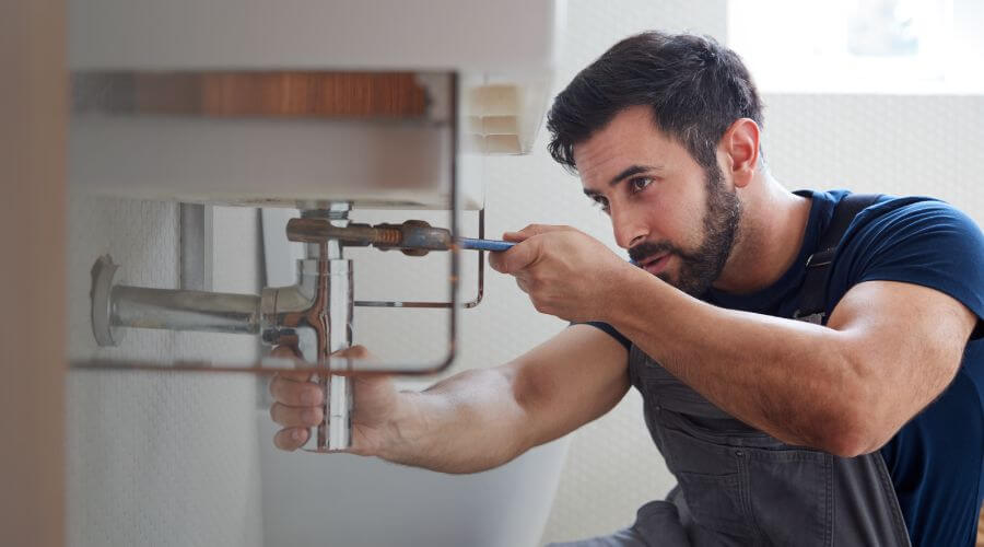 Water heater thermostat replacement in Indianapolis, IN